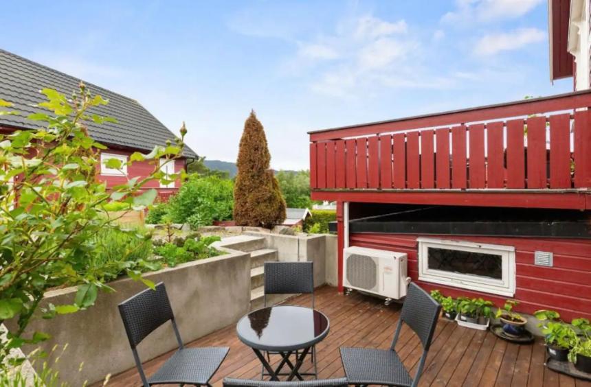 Leilighet Med Gratis Parkering Og Wifi Kristiansund Exterior photo
